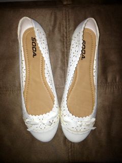 Justfab Soda Womens White Flat Shoes w Bow Size 9 $39 99
