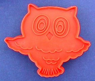 Hallmark Cookie Cutter Halloween Owl Big Eyes Vintage Old Plastic Vtg