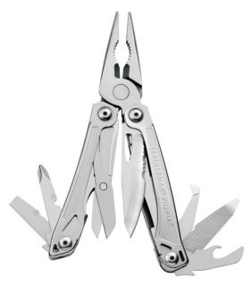 LOCKING OUTSIDE BLADES_MULTI TOOL_PLIERS_LEATHERMAN_IN CLAM #831425
