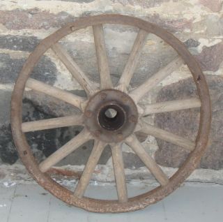 DE002 Antique Vtg Steel Rim Wood Spoke Auto Wheel