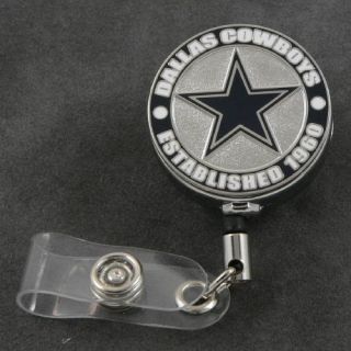 Show your team loyalty with this unique retractable reel.
