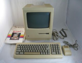 Vintage Apple M0001A Macintosh Plus 1MB Computer