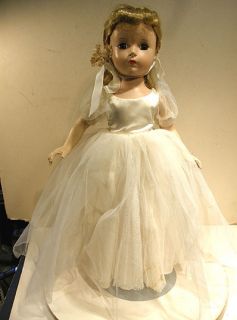 Madame Alexander Margaret 14 Bride Doll Hard Plastic Walker