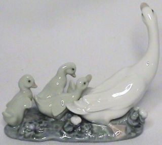 Lladro 1307 Baby Ducklings Little Ducks After Mother Mint