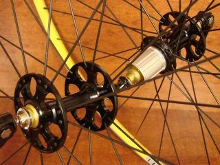 Custom Velocity Aerohead Road Bike Wheelset Yellow New