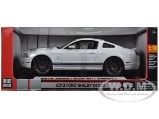 Brand new 118 scale diecast model of 2013 Ford Shelby Mustang GT500