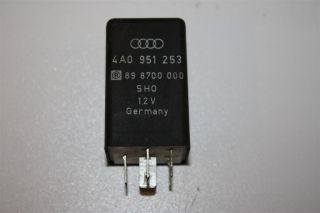 Audi/VW 100/A4/A6/A8 Relais 210 Automatikgetriebe 4A0951253