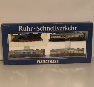 3y03  Fleischmann 4887 Ruhr Schnellverkehr Set mit Verpackung.