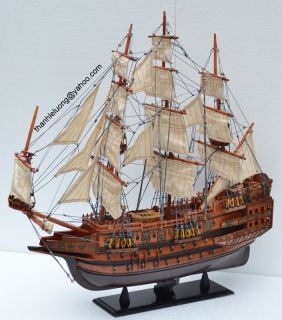 ZT70   HMS Sovereign 58cm Deko Modell Boot Holz Schiff Segelschiff