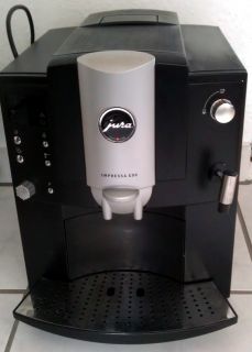 Jura E80 Kaffeevollautomat schwarz überholt