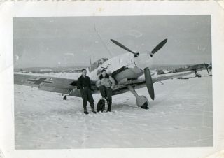 WK FOTO Me 109 in Tarnung Schnee Weiss