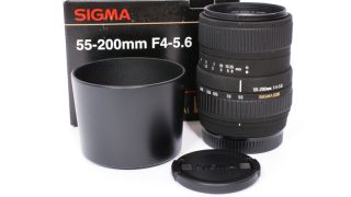 Sigma f. Sony Alpha 14 5,6/55 200 mm DC