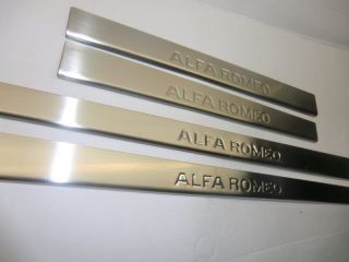   Einstiegsleisten aus Edelstahl für ALFA ROMEO 147 / 156 mit Logo