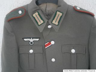 Feldbluse,Jacke für einen Soldaten der Wehrmacht mit Schulterstücke
