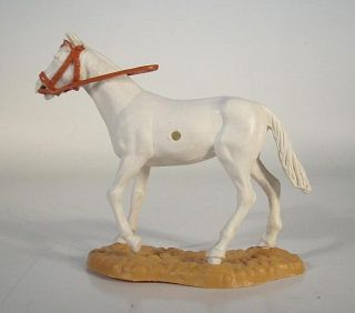Timpo Toys stehendes weißes Pferd braunes Zaumzeug