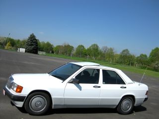 MERCEDES 190E   1. HAND   TÜV NEU