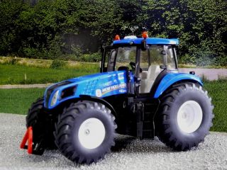 Siku Farmer 3273 New Holland T8.390 Traktor 132 NEU