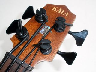 Kala Mahagoni Ukulelen Bass (Bundlos)   inkl. Tonabnehmer und Koffer