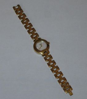 Marken Damen Uhr Gold Armbanduhr Typ G330 UVP. 499.  € ++