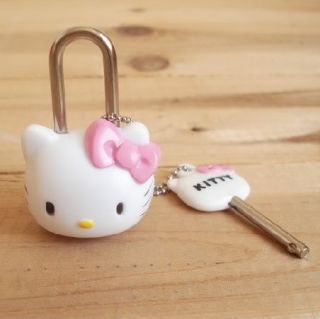 Hello Kitty Mini Schloss Mit Schlüssel Kette Set Süß