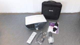 BenQ W703D DLP Projektor 3D ueber HDMI HD Ready Kontrast 10000 1 1280