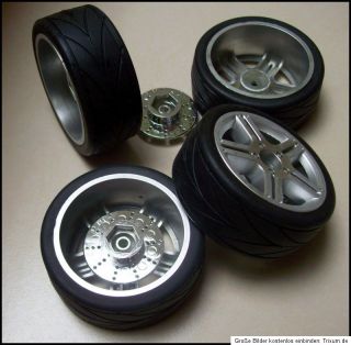 Räder mit Profil Reifen und Scheibenbremsatrappen z.B. Reely P190