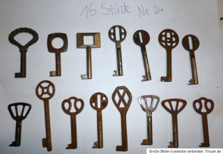 15 Stück alte antike Schlüssel Schrank Kommode selten RAR