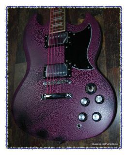 Gitarre SG pink schwarz krakeliert inkl. Pink Saiten