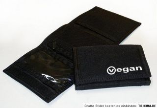 Schwarze Geldbörse mit VEGAN Print. Klettverschluss, Kartenfach