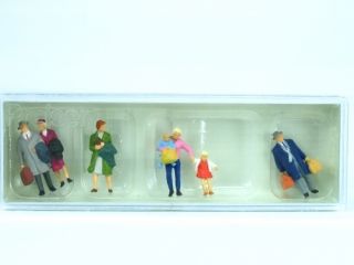 Preiser H0 10511 Miniaturfiguren Gehende Reisende (BB915)