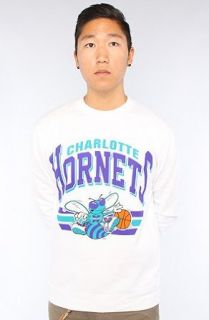 Mitchell & Ness The Charlotte Hornets Sweatshirt in White