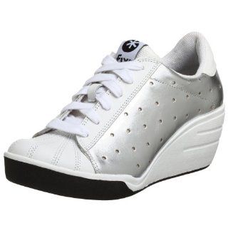 Steve Maddens Fix Womens Brashh Sneaker,White/Silver,6 M US Shoes