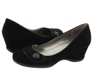 Me Too Womens Salem Wedge (8, Black Suede) Shoes