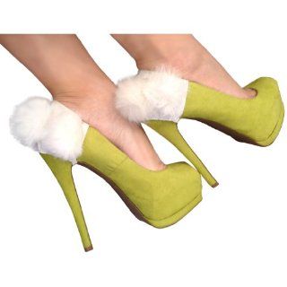 Heel Condom in Rabbit Shoes