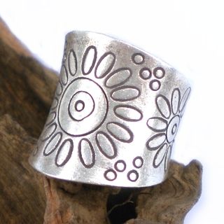 Thai Karen Artsy Sunflower Fine Silver Wrap Ring (Thailand